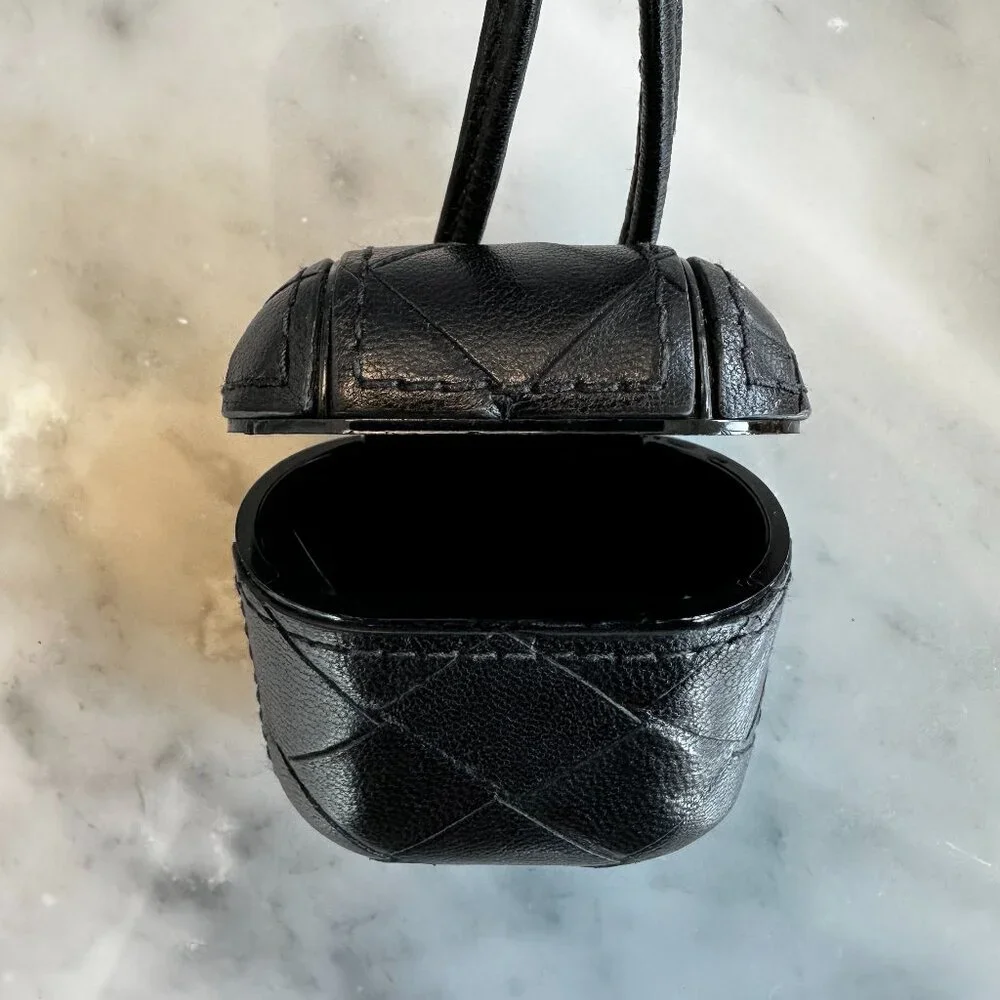 Bottega Veneta DESIGNER Black Leather Woven Intrecciato Airpod Case